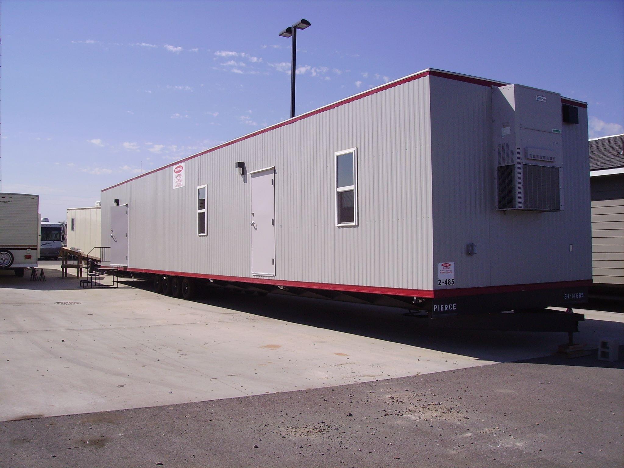 Single or large complexs, temporary or permanent offices, we have several options that will fit your needs. Come to Pierce Leasing, we specialize in mobile offices and effective structure solutions.
